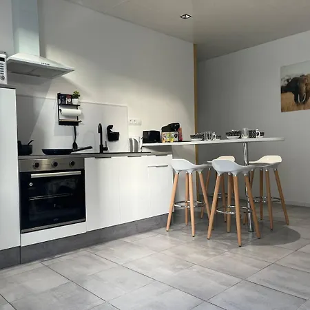 Appartement En Centre Ville Montlucon Exterior photo